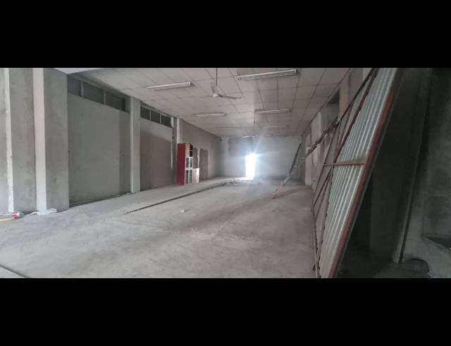 2,283M² WAREHOUSE TO LET IN RUSTENBURG CENTRAL